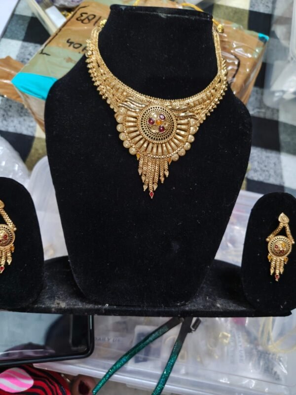 Necklace (Gold Plated)